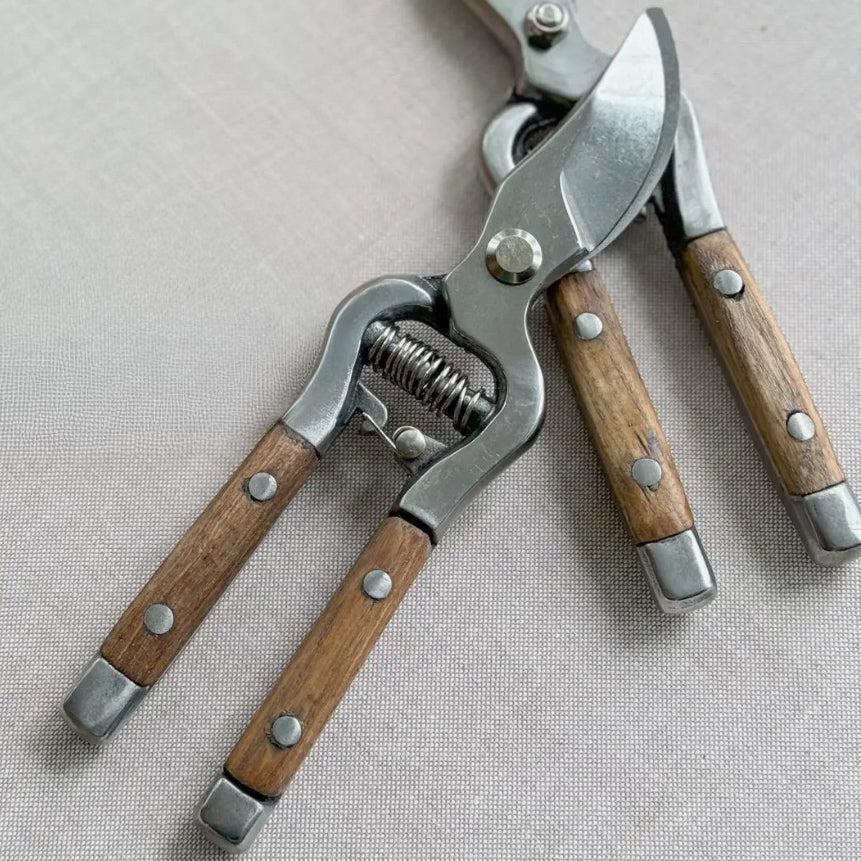 Ash Wood Handle Garden Shear